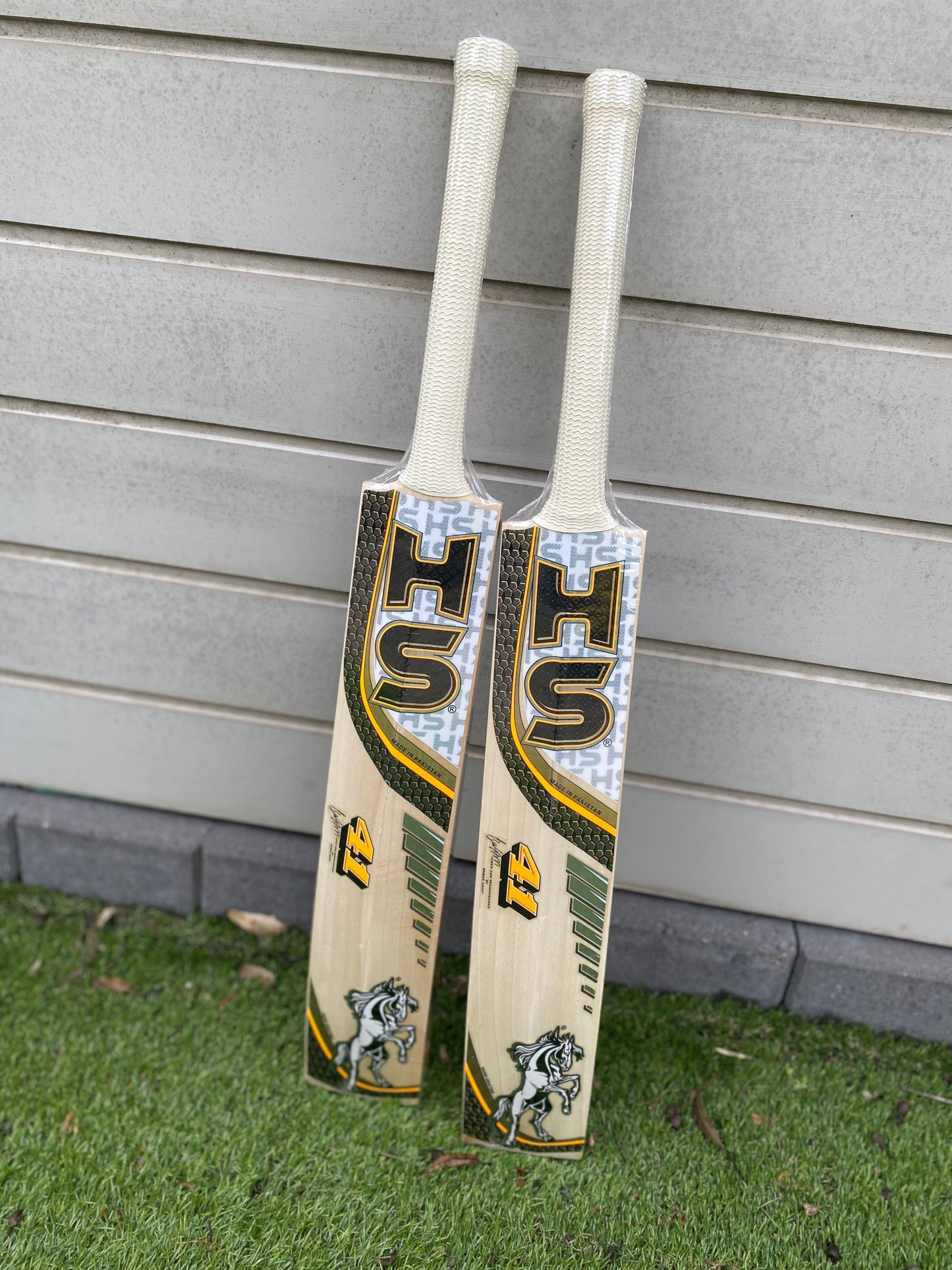 HS 41 Cricket Bat Babar Azam Edition